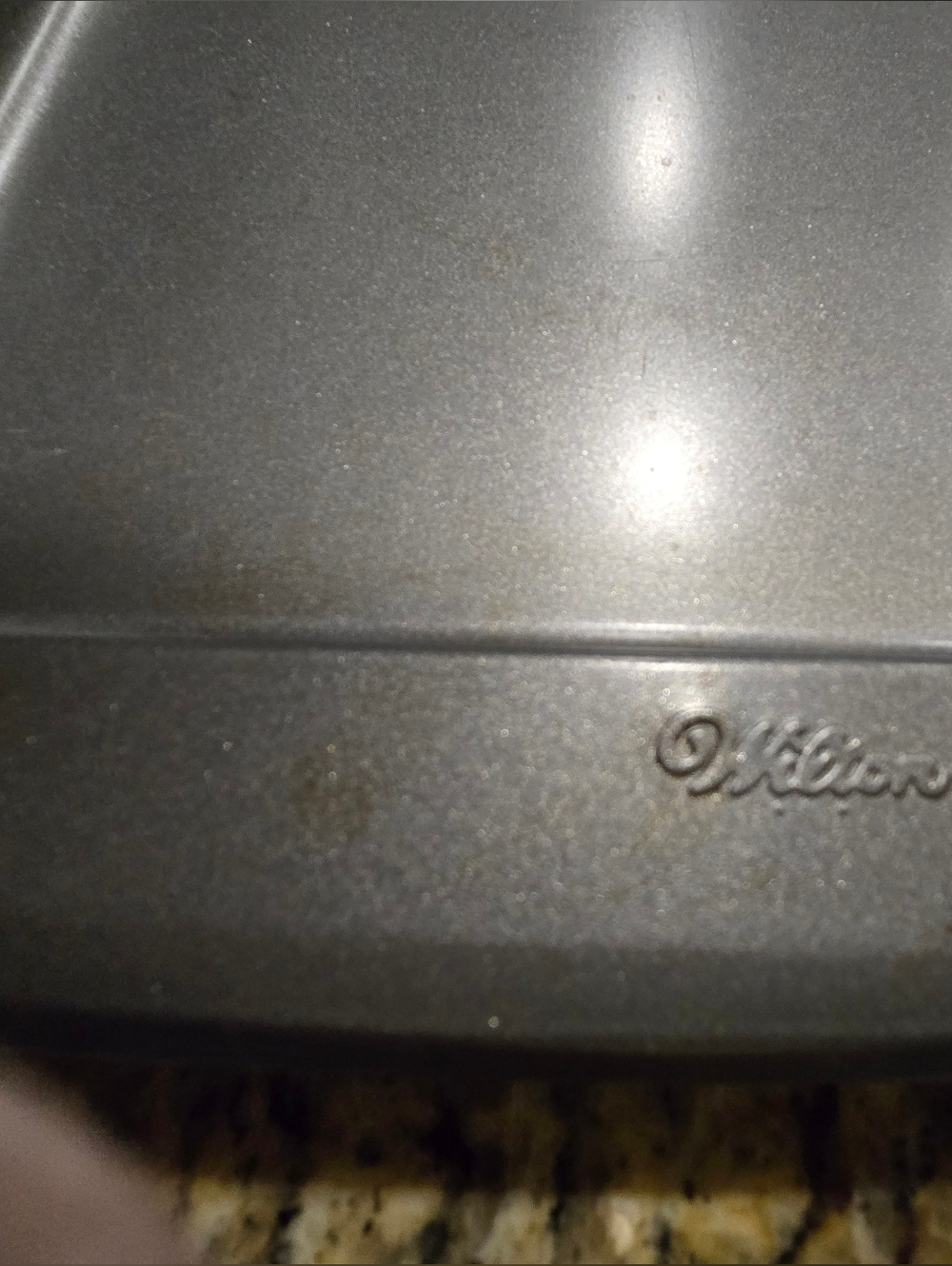Wilton 5 Piece Nonstick Baking Sheets & Cupcake Pans - Picture 6 of 9